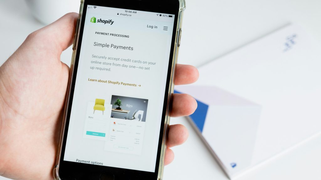 Trois raisons de passer par une agence si vous débutez avec Shopify