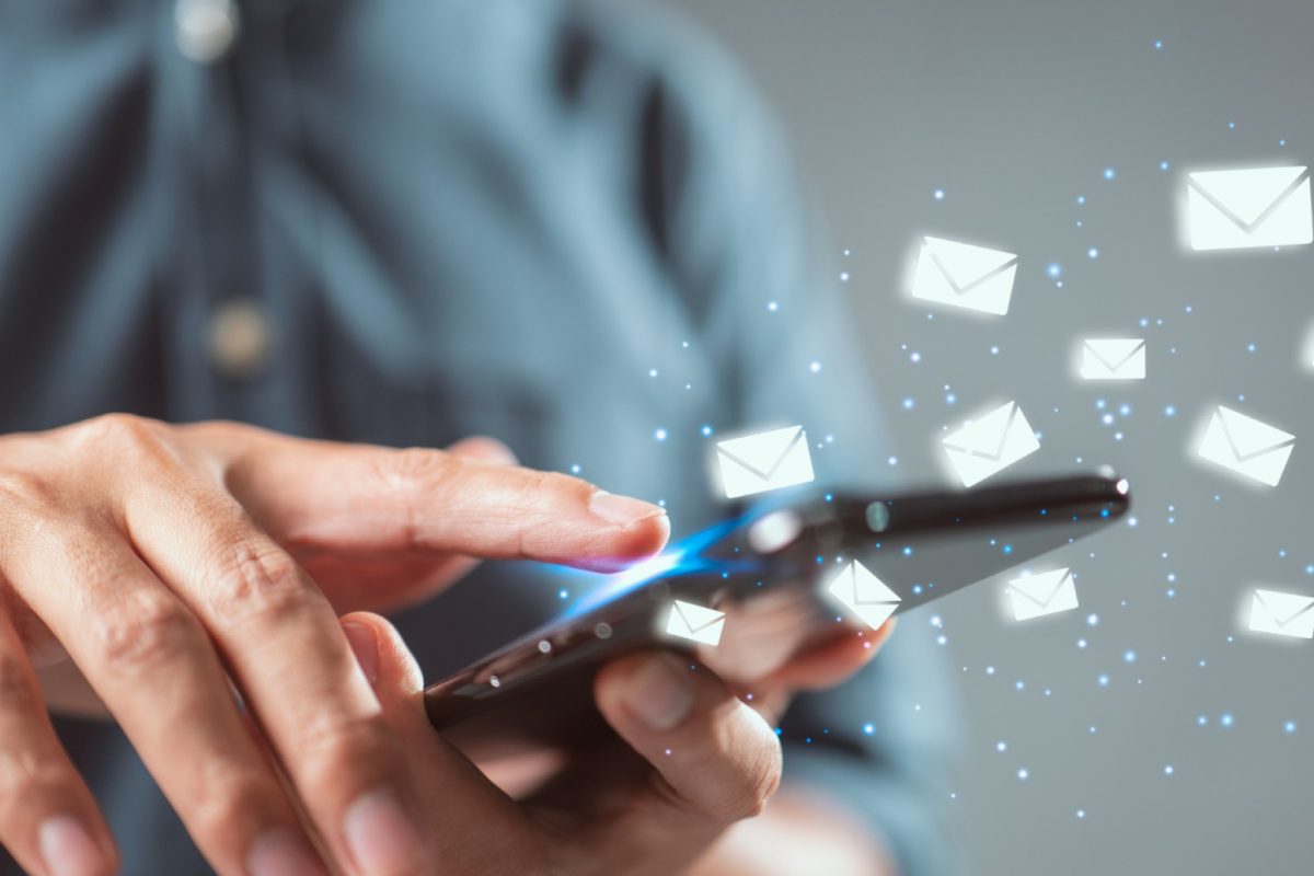 Petits budgets, grandes campagnes : découvrez les atouts des outils gratuits pour vos SMS marketing