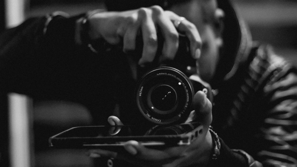 De la théorie à la pratique : pourquoi une formation est indispensable pour réussir en photographie ?